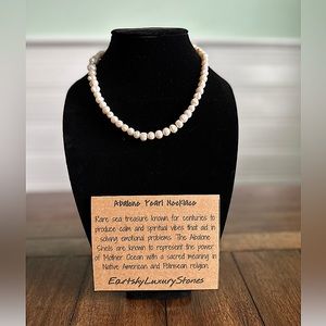 Abalone Pearl Necklace
Sea treasure that produce calm vibes.